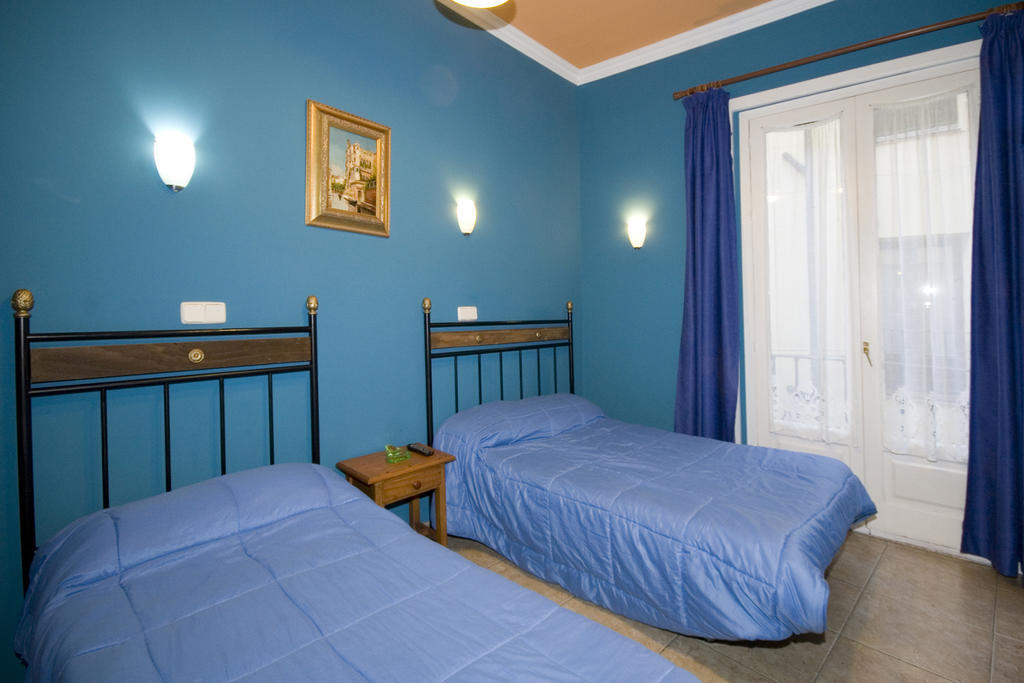 Hostal Rico Madrid Ruang foto
